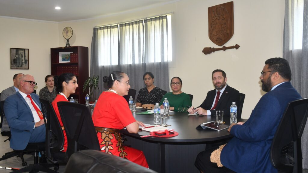 Speaker of the Parliament Lord Fakafanua in a meeting with the NZ High Commissioner to Tonga and the NZ delegation