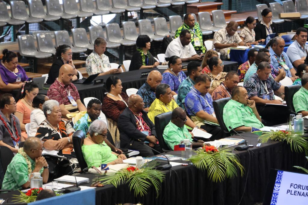 Prime Minister Sovaleni (far right on the first row) with the Tonga delegation to the PIFLM behind him