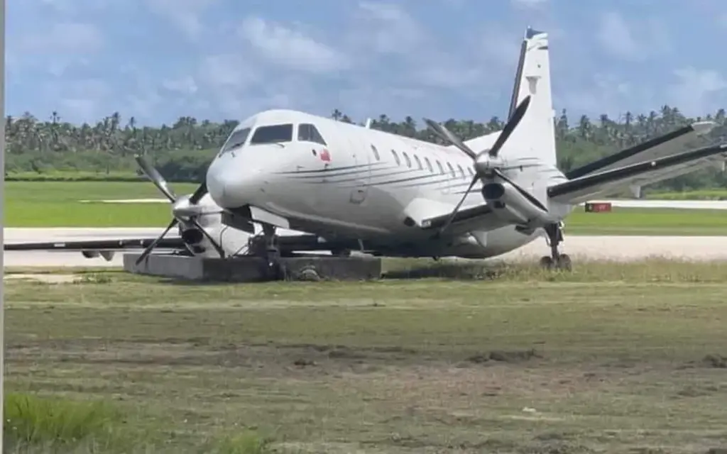 A Lulutai Airline Saab 340 aircraft crash