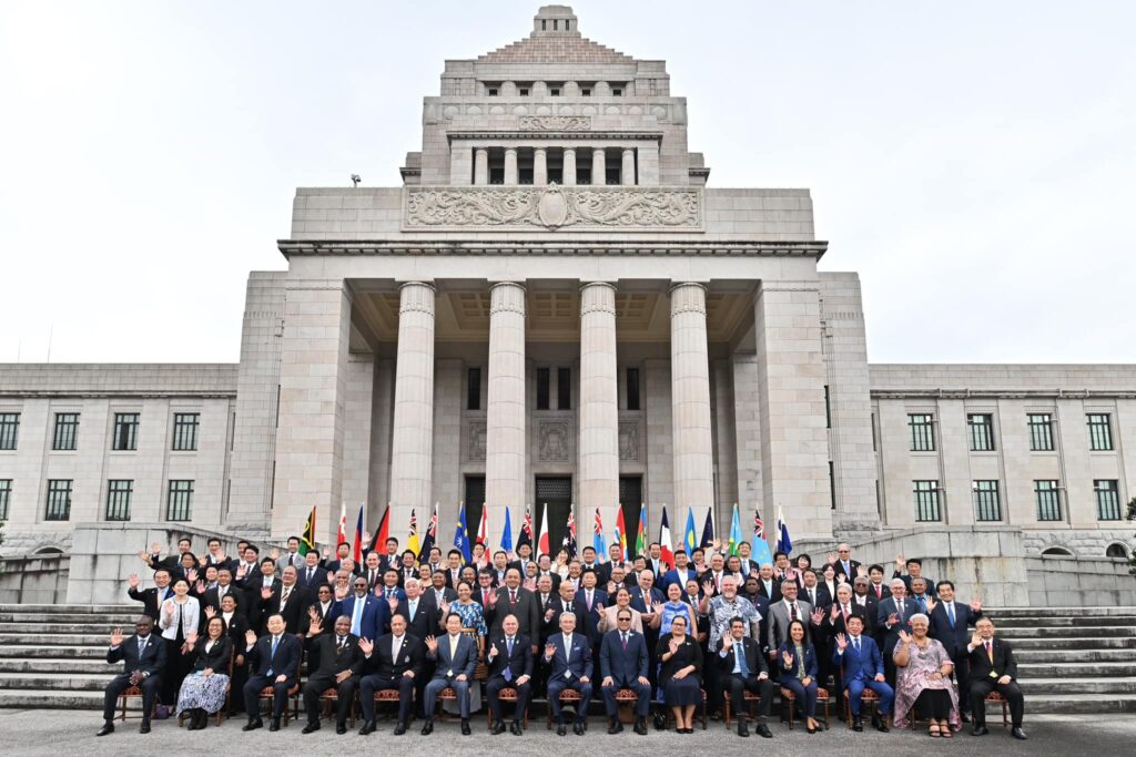 Pacific Islands Forum Leaders and the Japan Pacific Islands Parliamentary Friendship League on the steps of the National Diet Building during PALM 10. Strengthening. Photo PIF