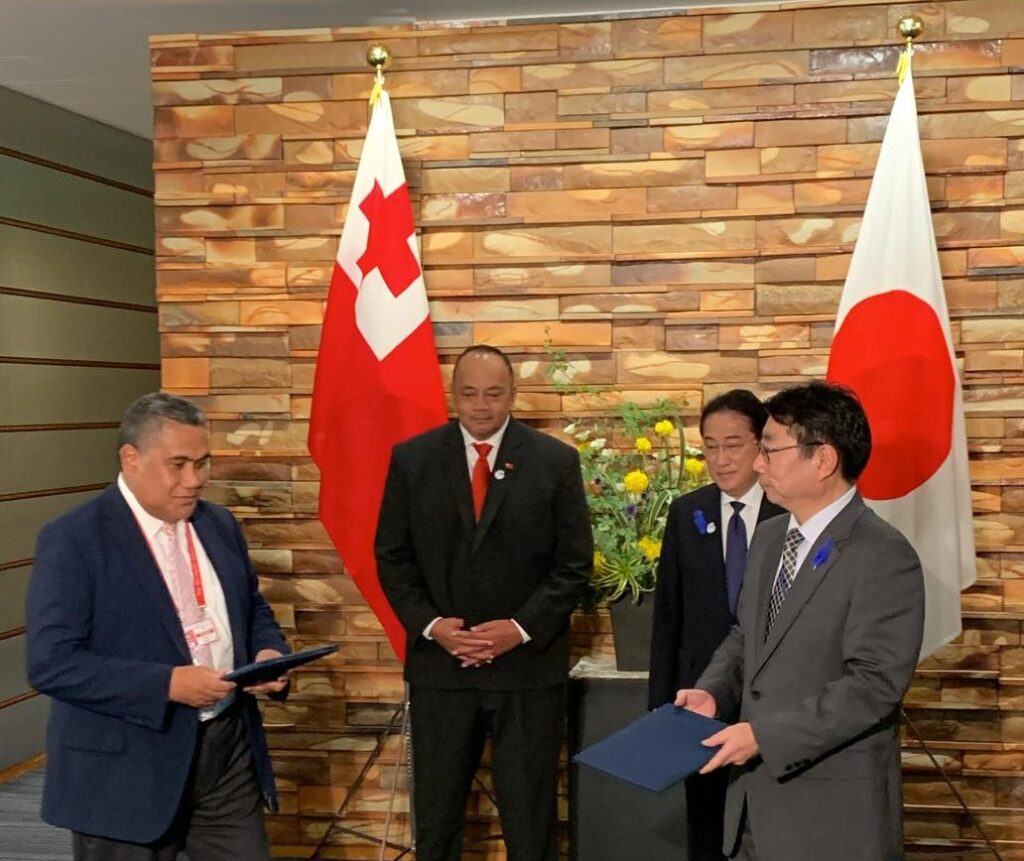 tonga pm at palm10 japan